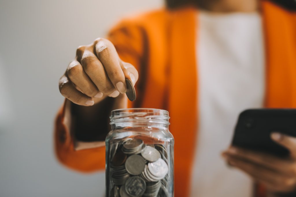 Como criar ativos digitais usando dinheiro de forma estratégica em vez de apenas acumular